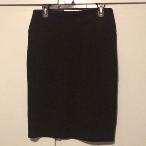 Medium Lularoe black Cassie